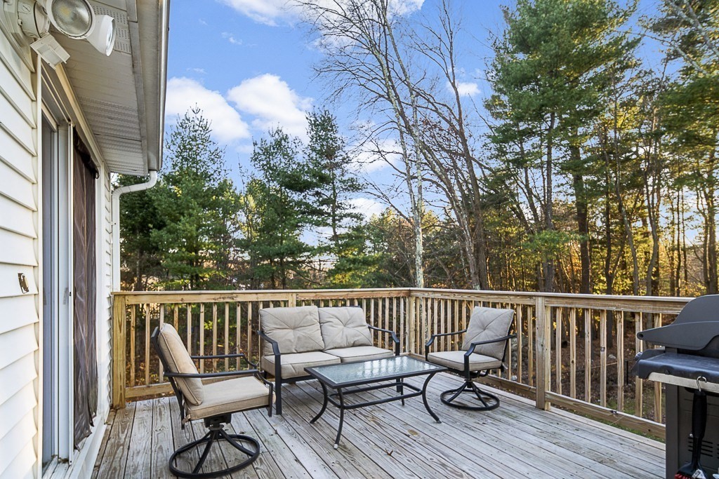 11 Coach Road Billerica, MA 01862 - Photo 13 of 17 Gallery Image 13