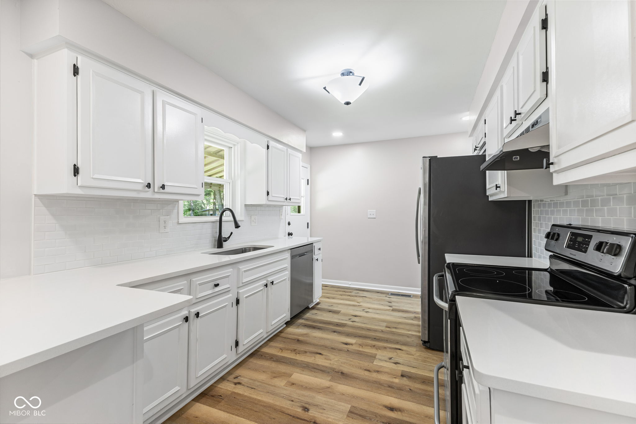 5324 Mann Road Indianapolis, IN 46221 - Photo 12 of 34 Gallery Image 12