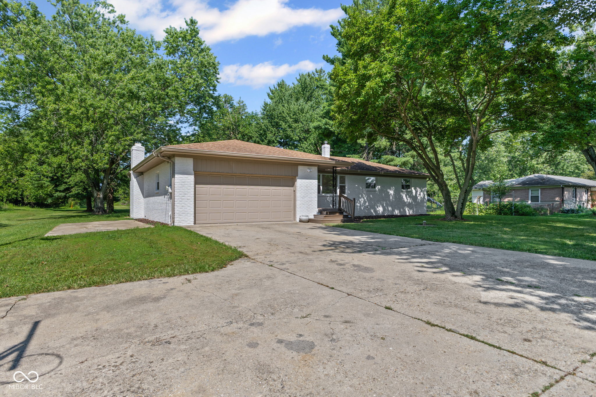 5324 Mann Road Indianapolis, IN 46221 - Photo 2 of 34 Gallery Image 2