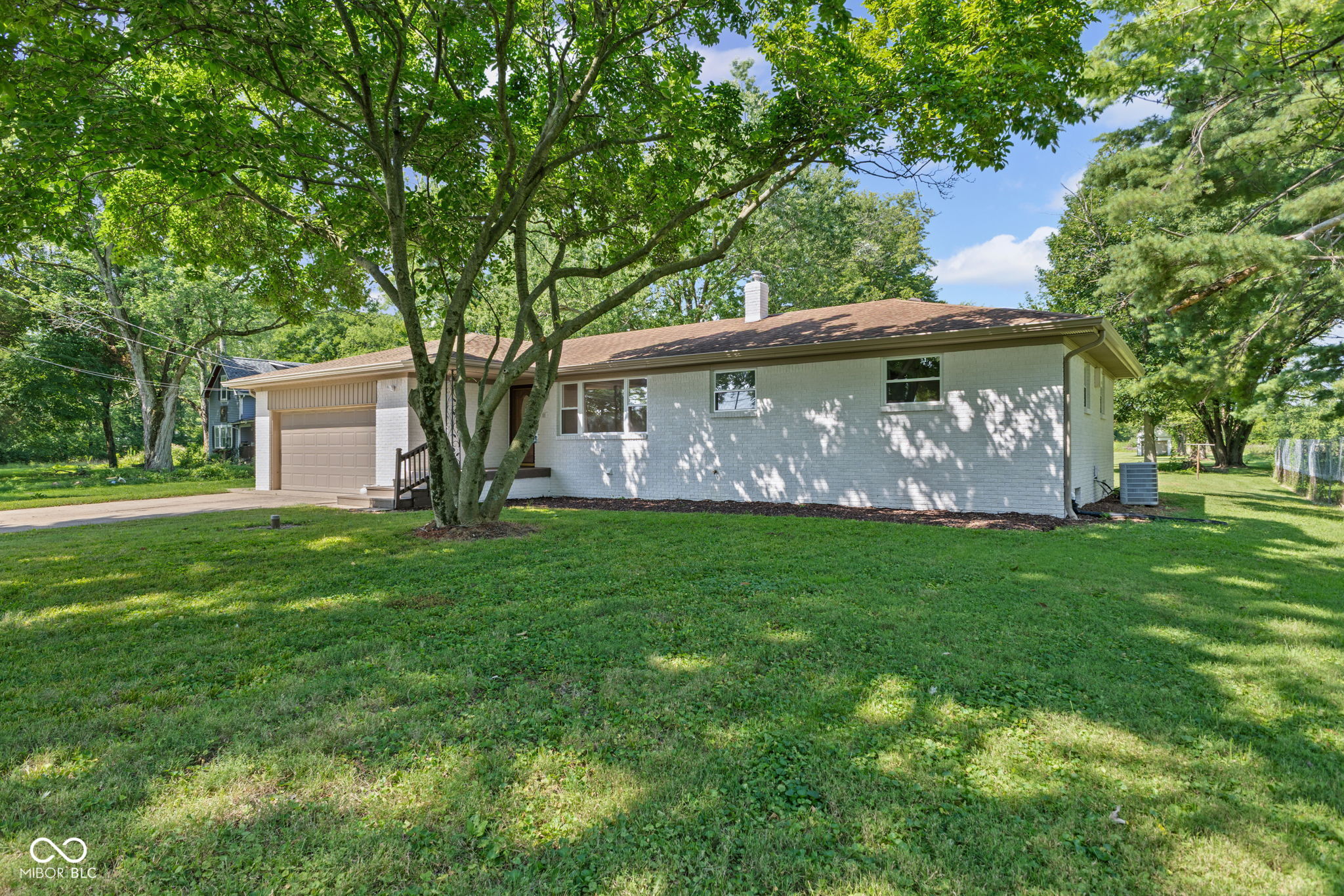 5324 Mann Road Indianapolis, IN 46221 - Photo 3 of 34 Gallery Image 3