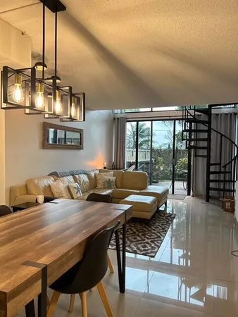 $2,200 | 1830 Embassy Drive, Unit 123, West Palm Beach, FL 33401