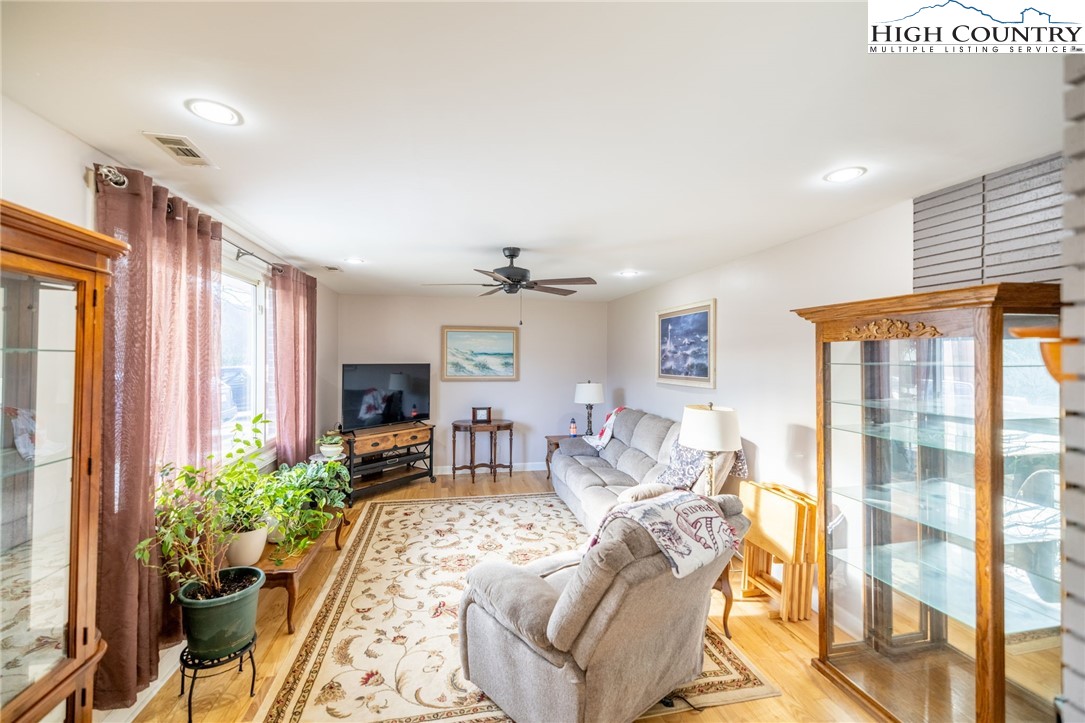 144 Collins Road Sparta, NC 28675 - Photo 10 of 27 Gallery Image 10
