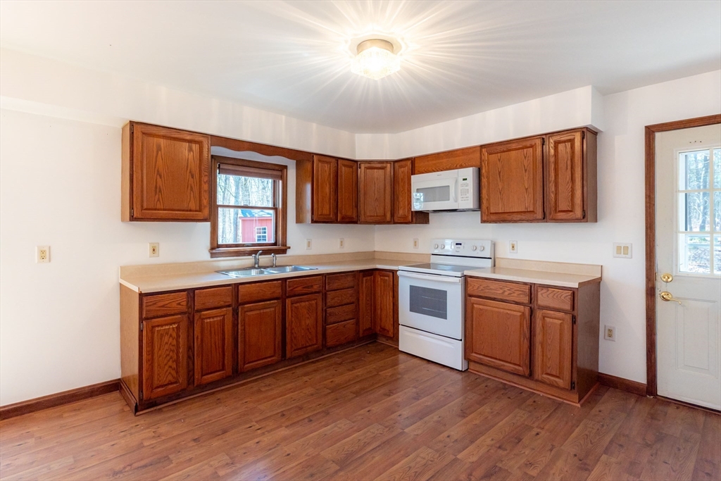 925 Muddy Brook Road Hardwick, MA 01082 - Photo 10 of 23