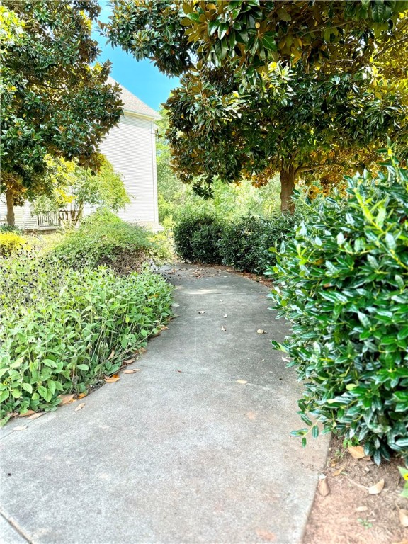 335 Lookover Drive Anderson, SC 29621 - Photo 24 of 33 Across the parking lot from this unit's building i