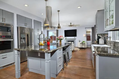 $1,698,000 | 7354 Escallonia Court, Carlsbad, CA 92011