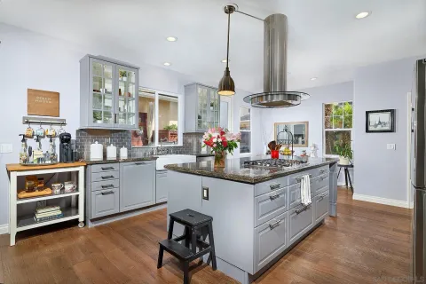 $1,698,000 | 7354 Escallonia Court, Carlsbad, CA 92011