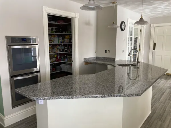 $965,000 | 5525 Portage Road, Madison, WI 53704