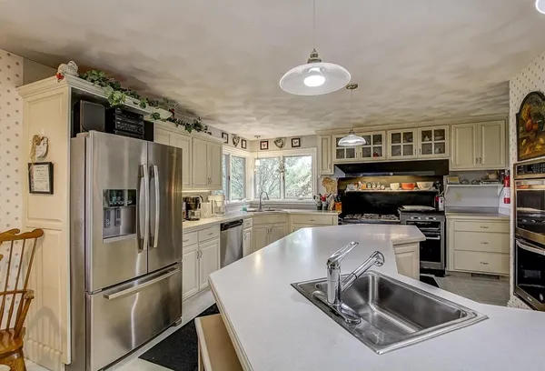 $965,000 | 5525 Portage Road, Madison, WI 53704