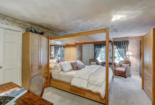 $965,000 | 5525 Portage Road, Madison, WI 53704