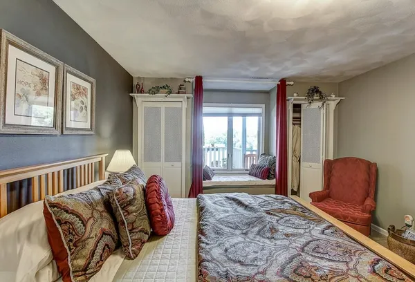 $965,000 | 5525 Portage Road, Madison, WI 53704