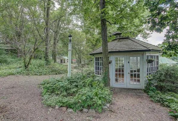 $965,000 | 5525 Portage Road, Madison, WI 53704