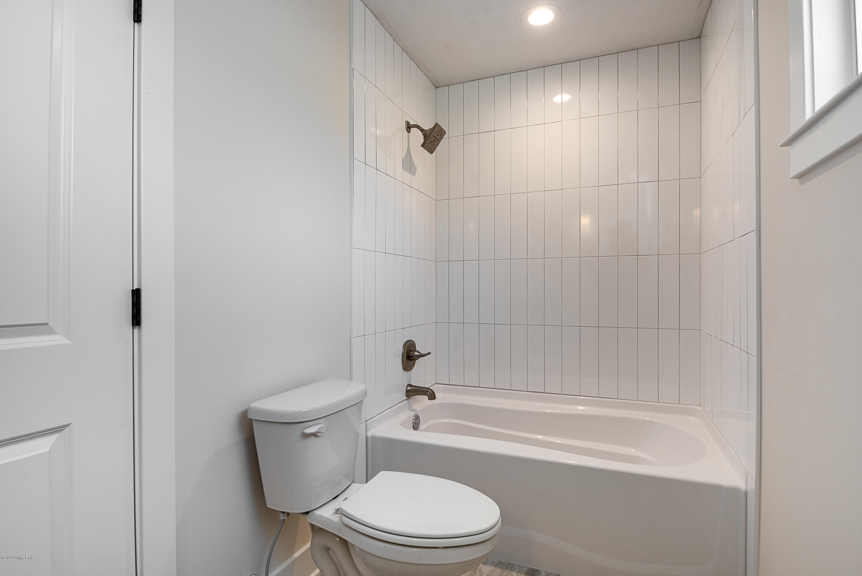 206 Wood Road Louisville, KY 40222 - Photo 17 of 23 A Wood 2nd Full Bathroom Tub and Shower