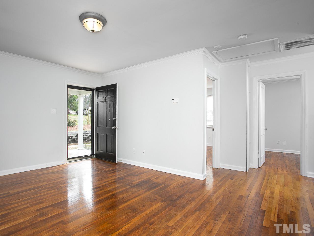 2212 Brewer Street Raleigh, NC 27608 - Photo 5 of 27