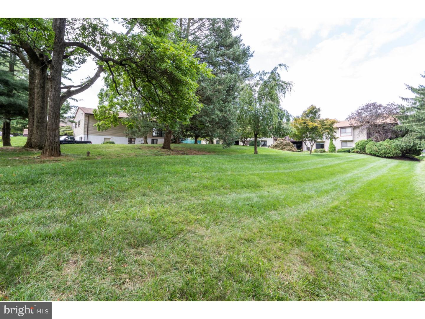 1802 Raintree Lane Malvern, PA 19355 - Photo 18 of 21 Side Yard