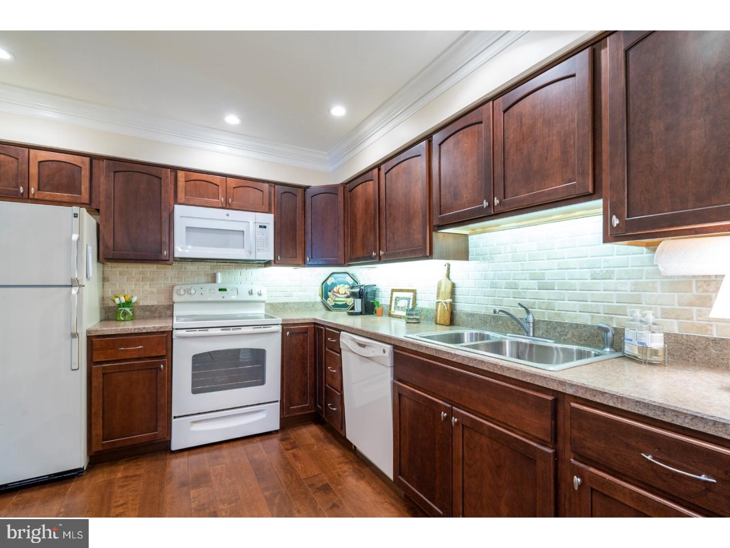 1802 Raintree Lane Malvern, PA 19355 - Photo 9 of 21 Kitchen