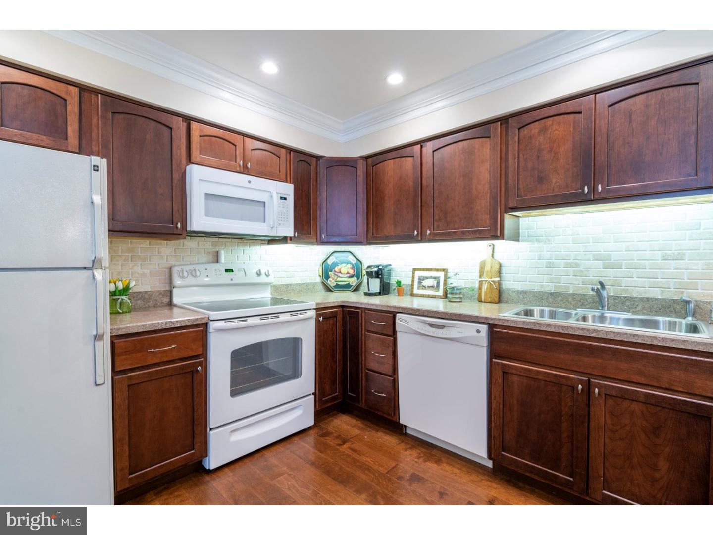 1802 Raintree Lane Malvern, PA 19355 - Photo 10 of 21 Kitchen