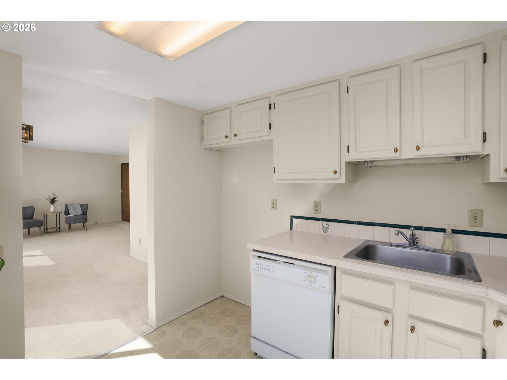 10820 Southwest Meadowbrook Drive, Unit 62 Portland, OR 97224 - Photo 13 of 46 Kitchen