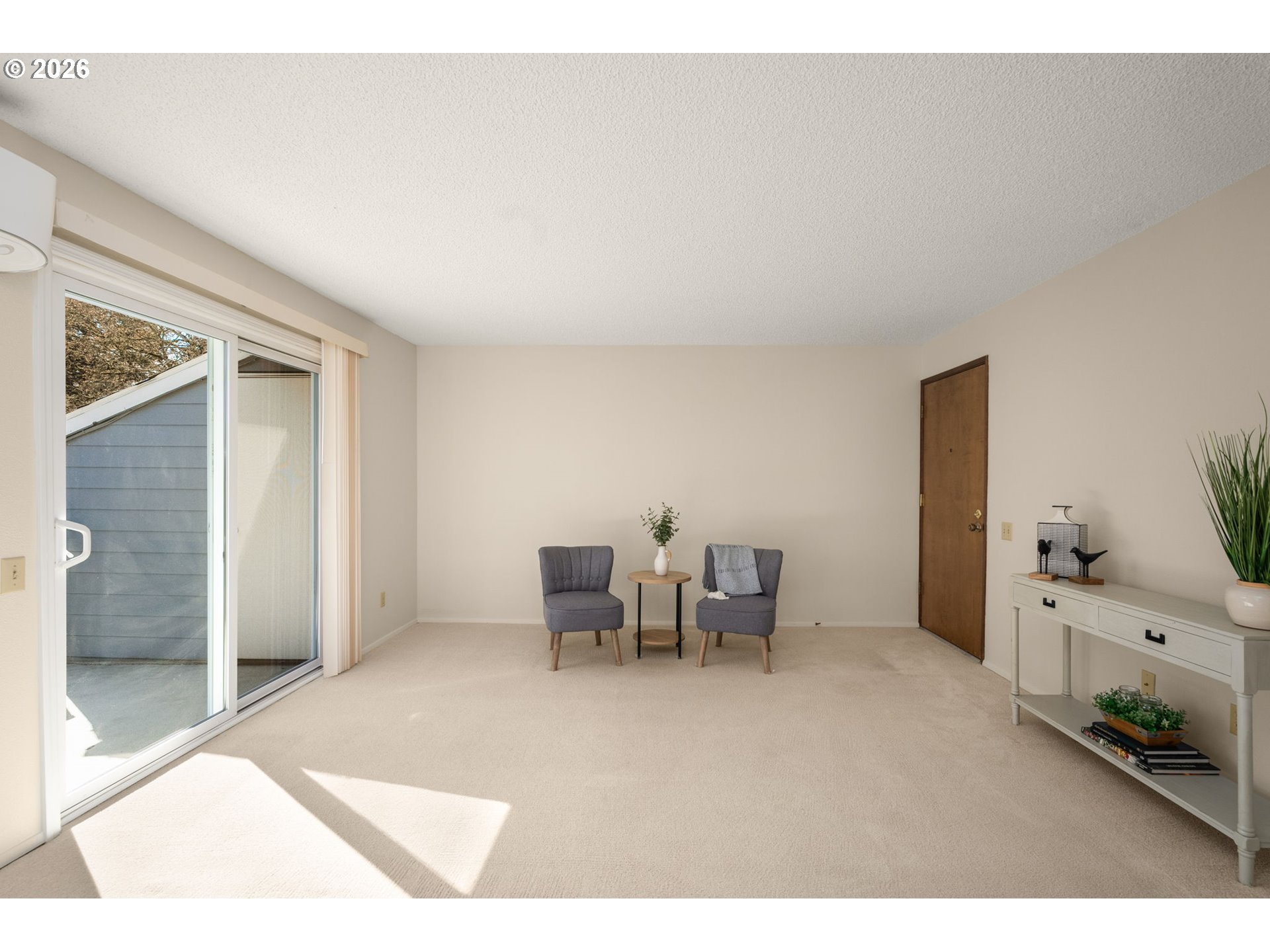 10820 Southwest Meadowbrook Drive, Unit 62 Portland, OR 97224 - Photo 7 of 46 Living Room/Entrance