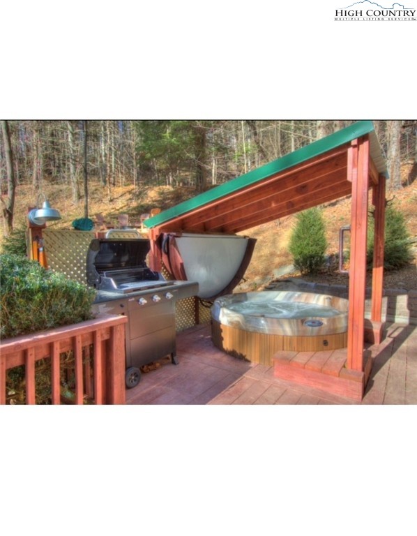 392 Old Danner Road Vilas, NC 28692 - Photo 25 of 34 a view of a ocean from a balcony