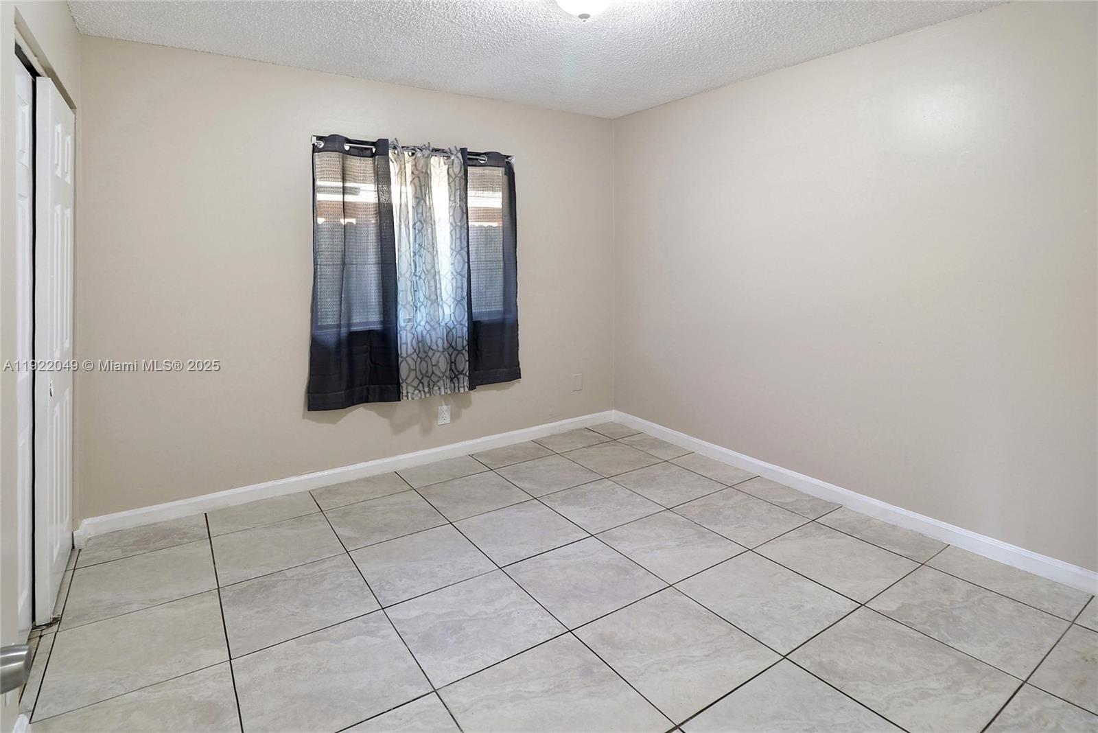 6533 Harbour Road North Lauderdale, FL 33068 - Photo 16 of 20 a view of an empty room