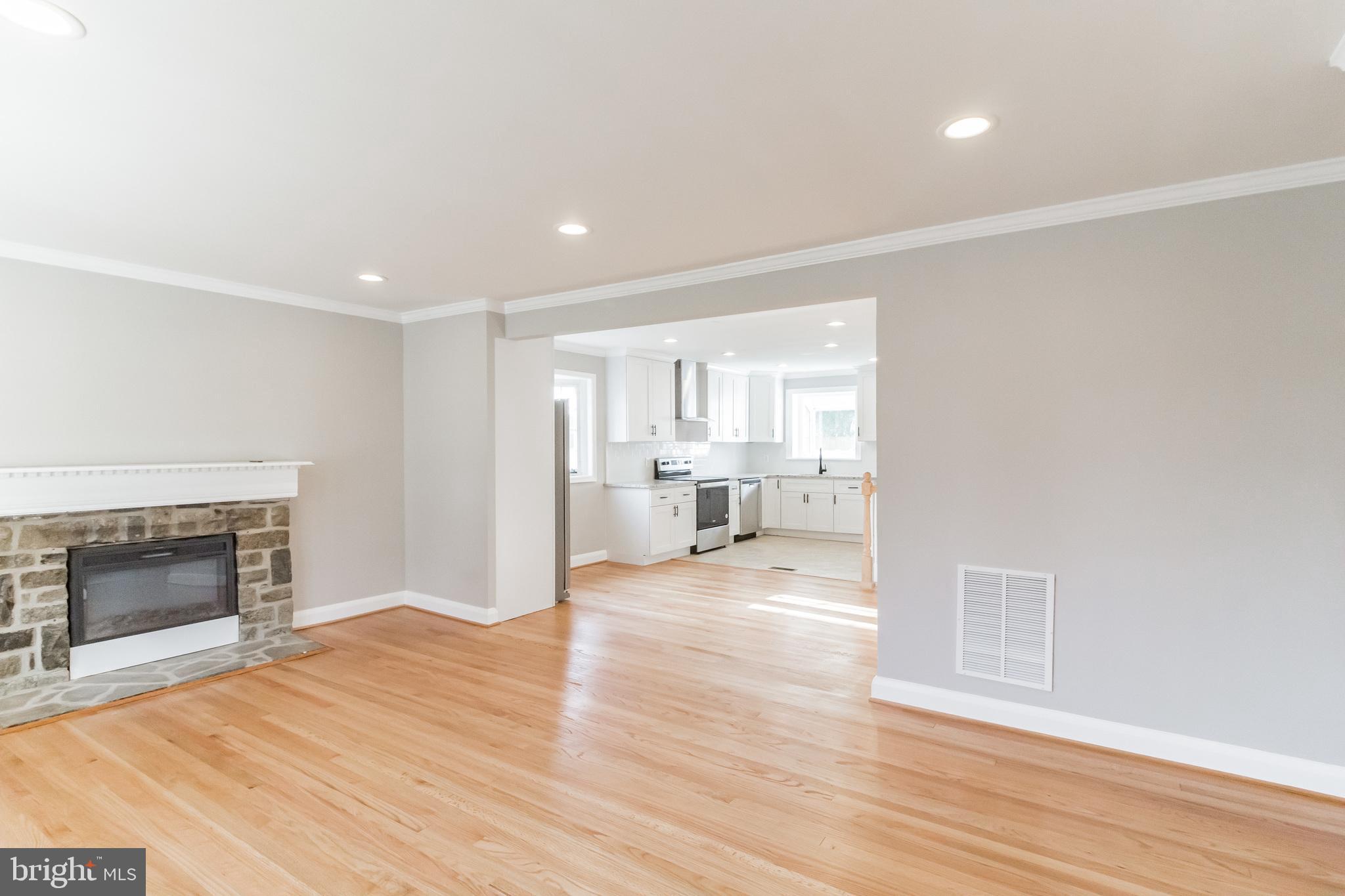 8426 Hall Road Pasadena, MD 21122 - Photo 6 of 29 Gallery Image 6