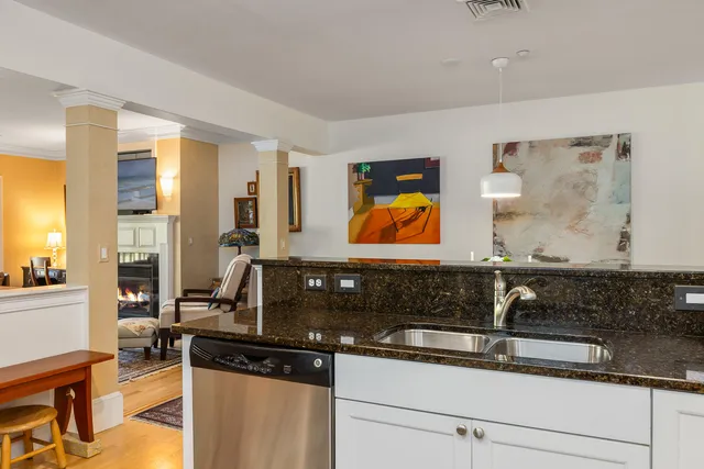 $575,000 | 100 Shepard's Cove Road, Unit F204, Kittery, ME 03904