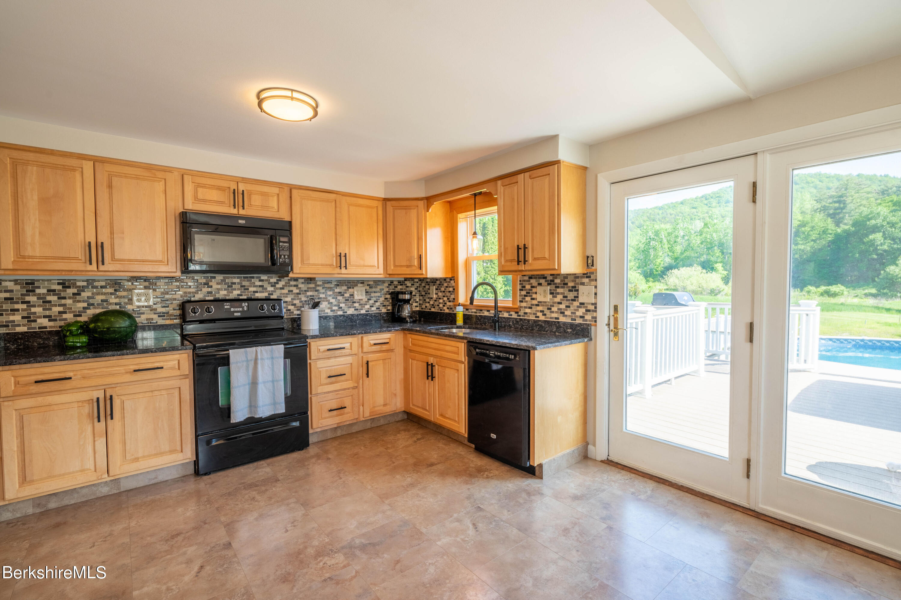 612 Notch Road Cheshire, MA 01225 - Photo 12 of 45 KITCHEN