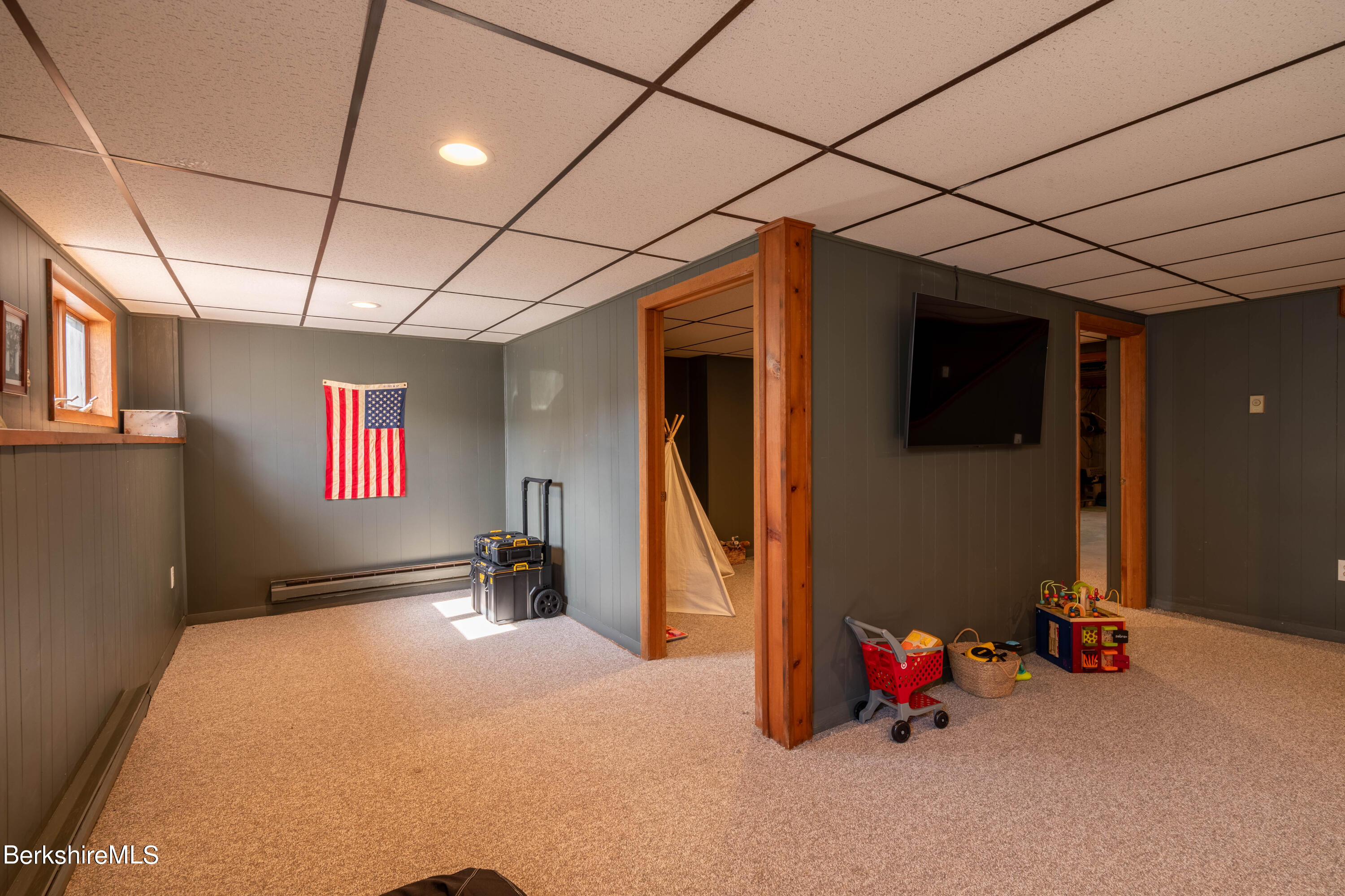 612 Notch Road Cheshire, MA 01225 - Photo 31 of 45 FAMILY ROOM