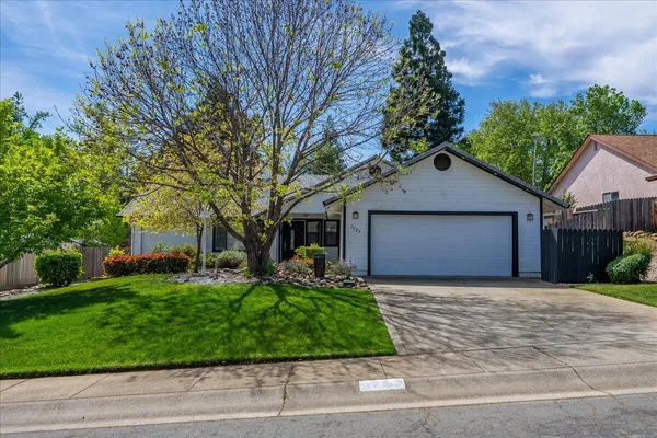 $449,000 | 2752 Summerbreeze Place, Redding, CA 96001