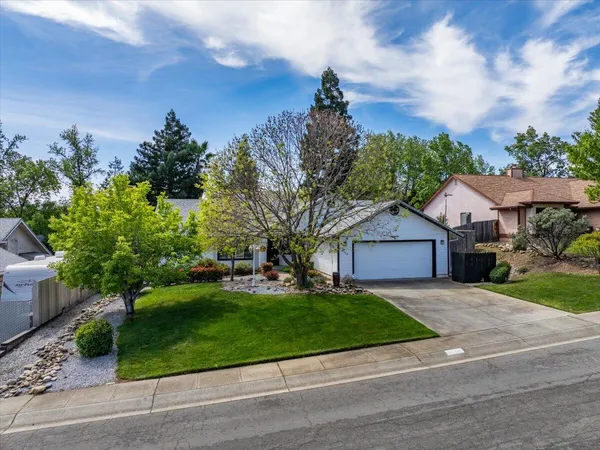 $449,000 | 2752 Summerbreeze Place, Redding, CA 96001