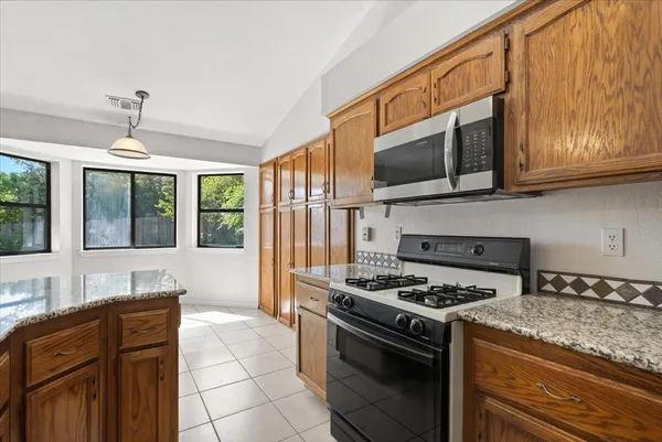 $449,000 | 2752 Summerbreeze Place, Redding, CA 96001