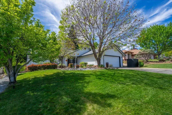 $449,000 | 2752 Summerbreeze Place, Redding, CA 96001