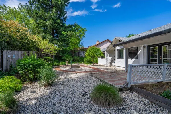 $449,000 | 2752 Summerbreeze Place, Redding, CA 96001
