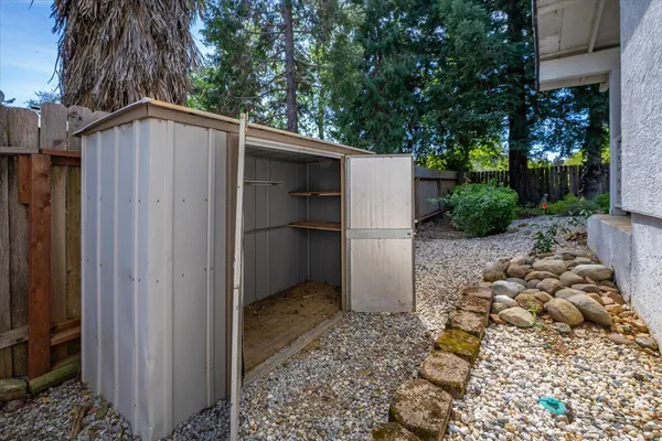 $449,000 | 2752 Summerbreeze Place, Redding, CA 96001