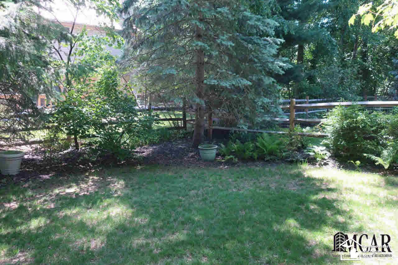 6780 Rutland Road Temperance, MI 48182 - Photo 27 of 29 Backyard