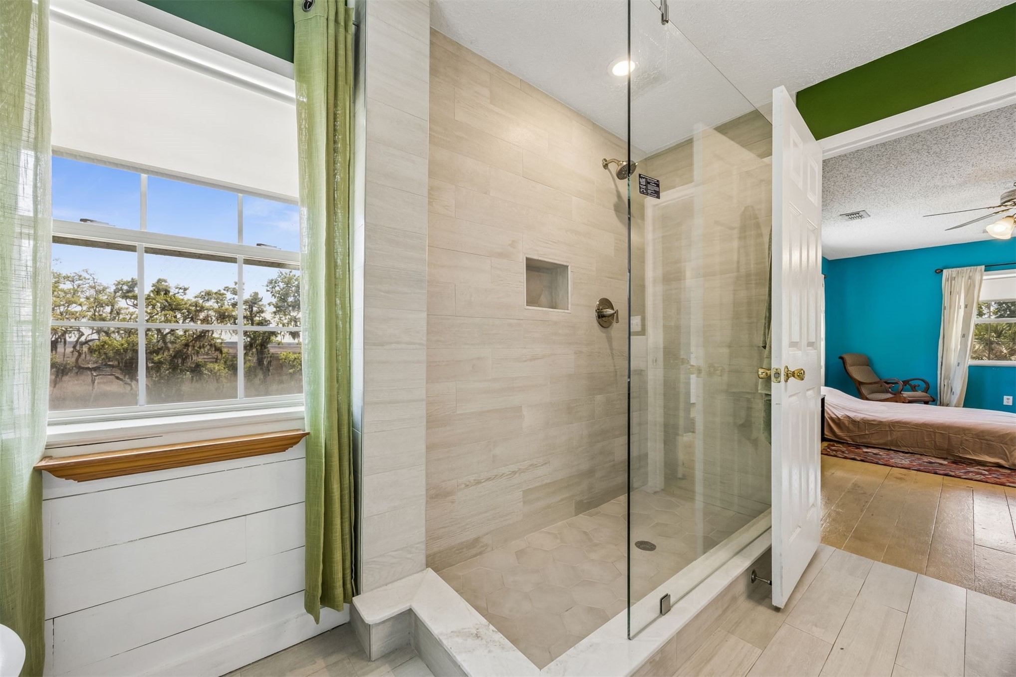 85013 Avant Road Yulee, FL 32097 - Photo 12 of 46 a bathroom with a shower