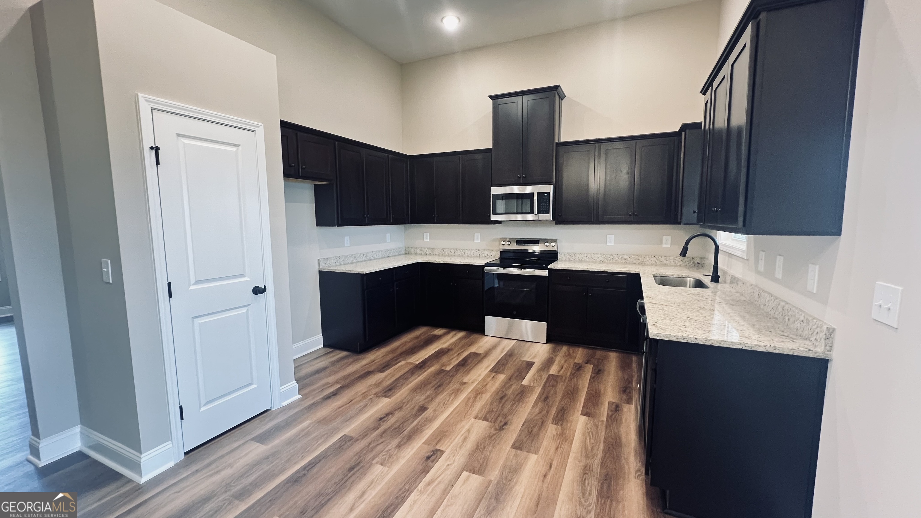 187 Coffey Road Barnesville, GA 30204 - Photo 4 of 13