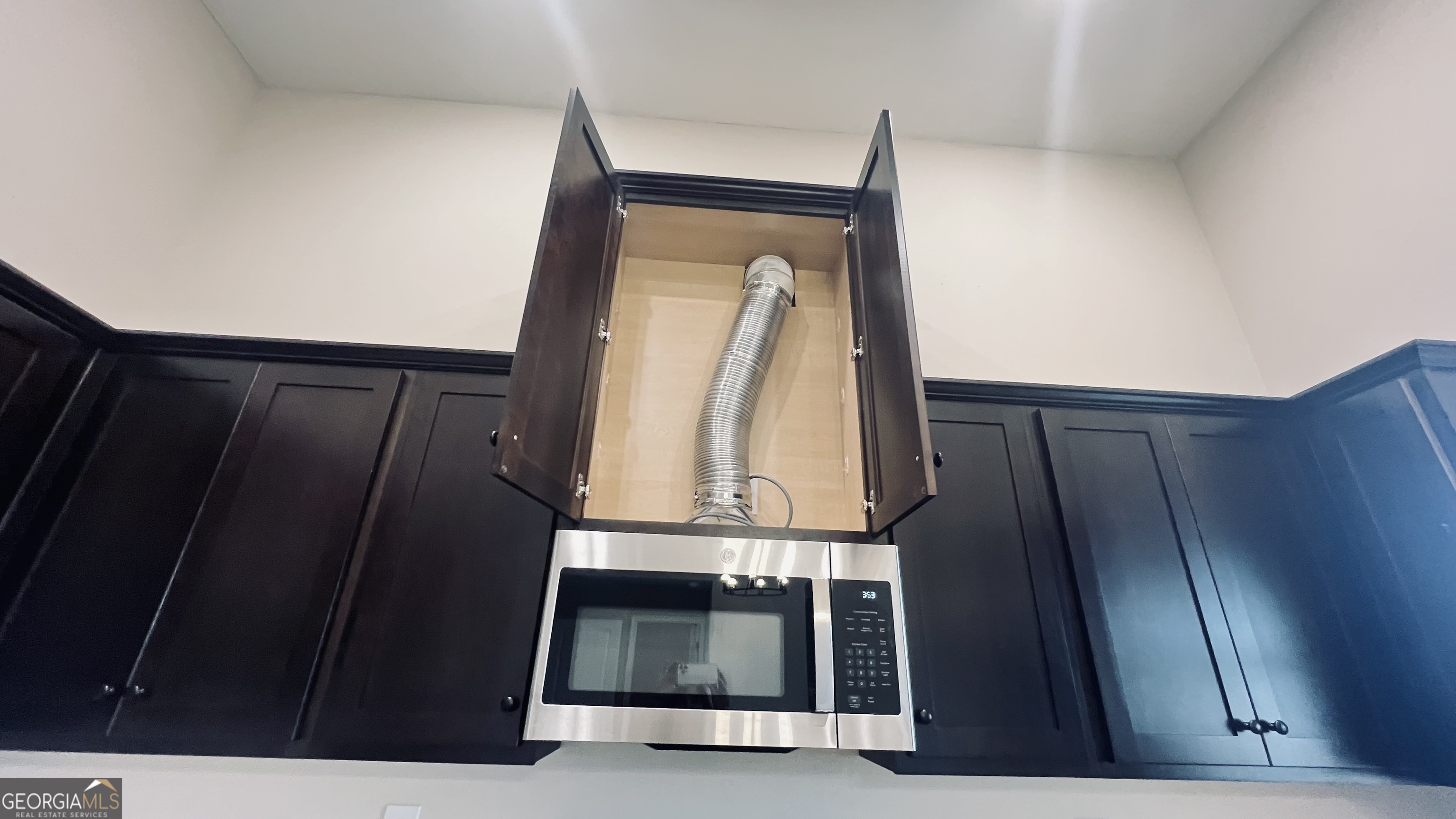 187 Coffey Road Barnesville, GA 30204 - Photo 5 of 13