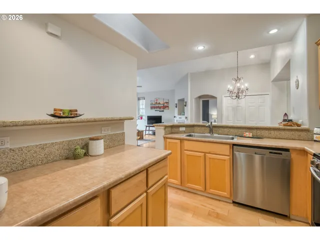 $374,500 | 4555 Summerlinn Way, West Linn, OR 97068