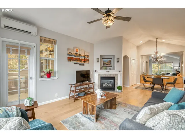 $374,500 | 4555 Summerlinn Way, West Linn, OR 97068