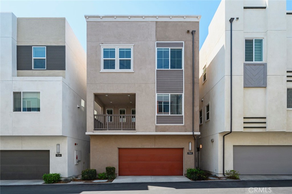 9560 Hammock Place Rancho Cucamonga, CA 91730 - Photo 33 of 48 a front view of a house with a yard