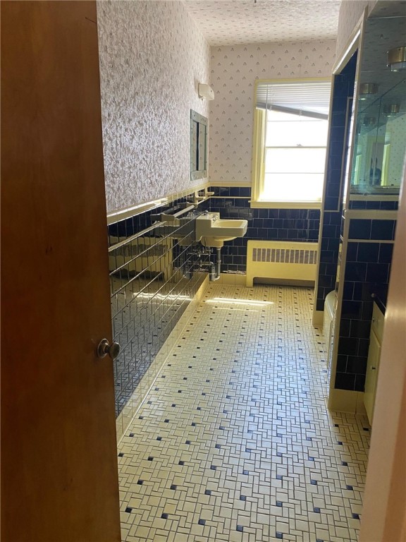 76 Rangeley Road Cranston, RI 02920 - Photo 27 of 49