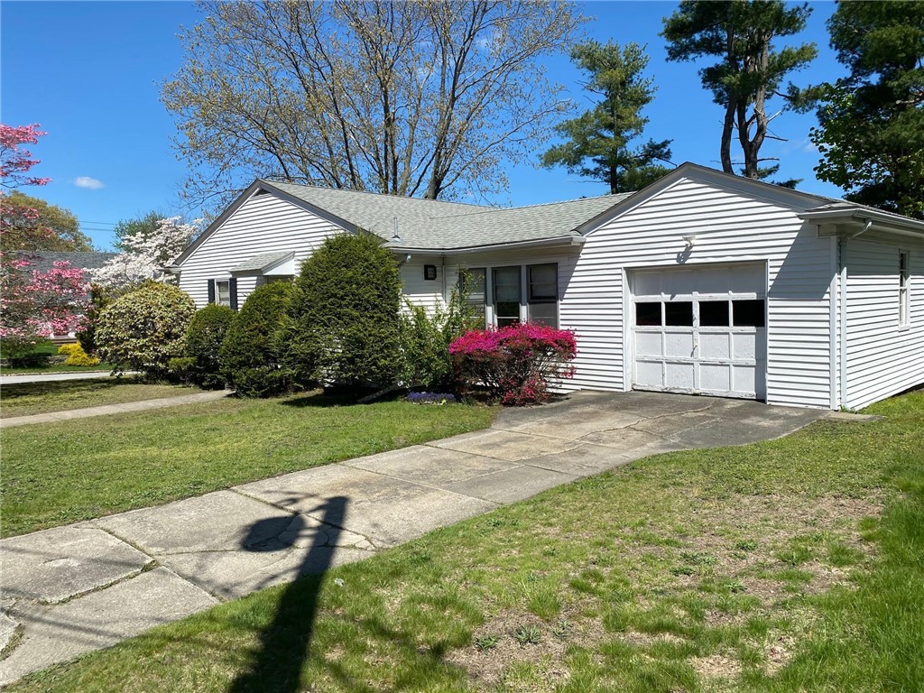76 Rangeley Road Cranston, RI 02920 - Photo 38 of 49