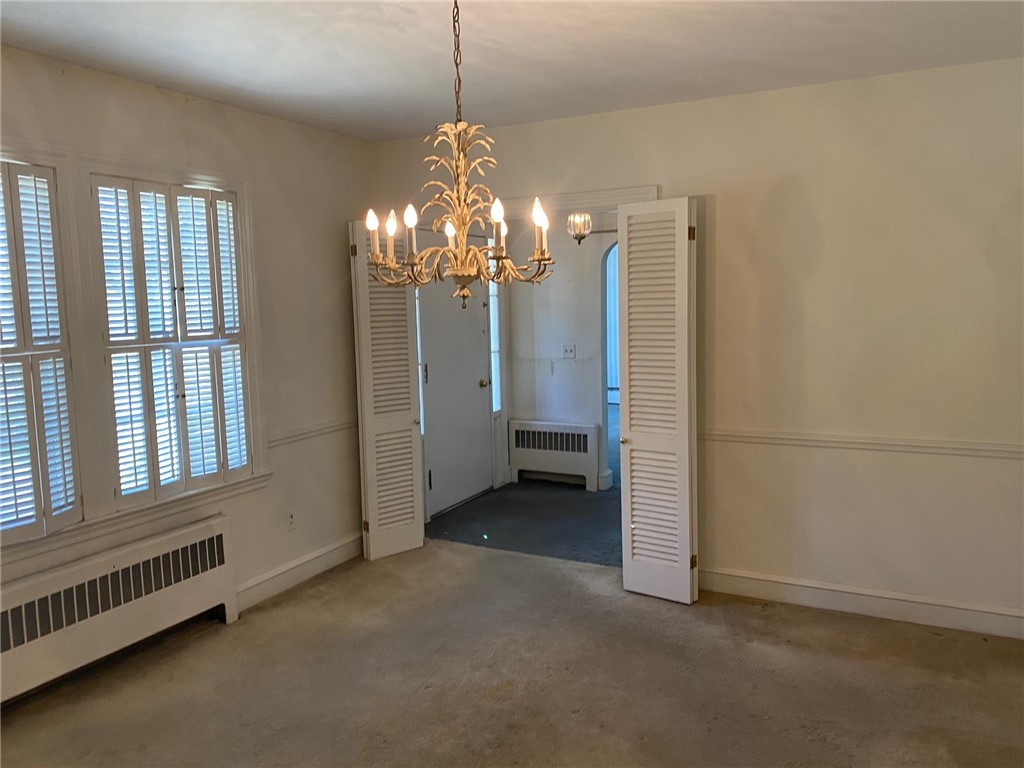 76 Rangeley Road Cranston, RI 02920 - Photo 4 of 49