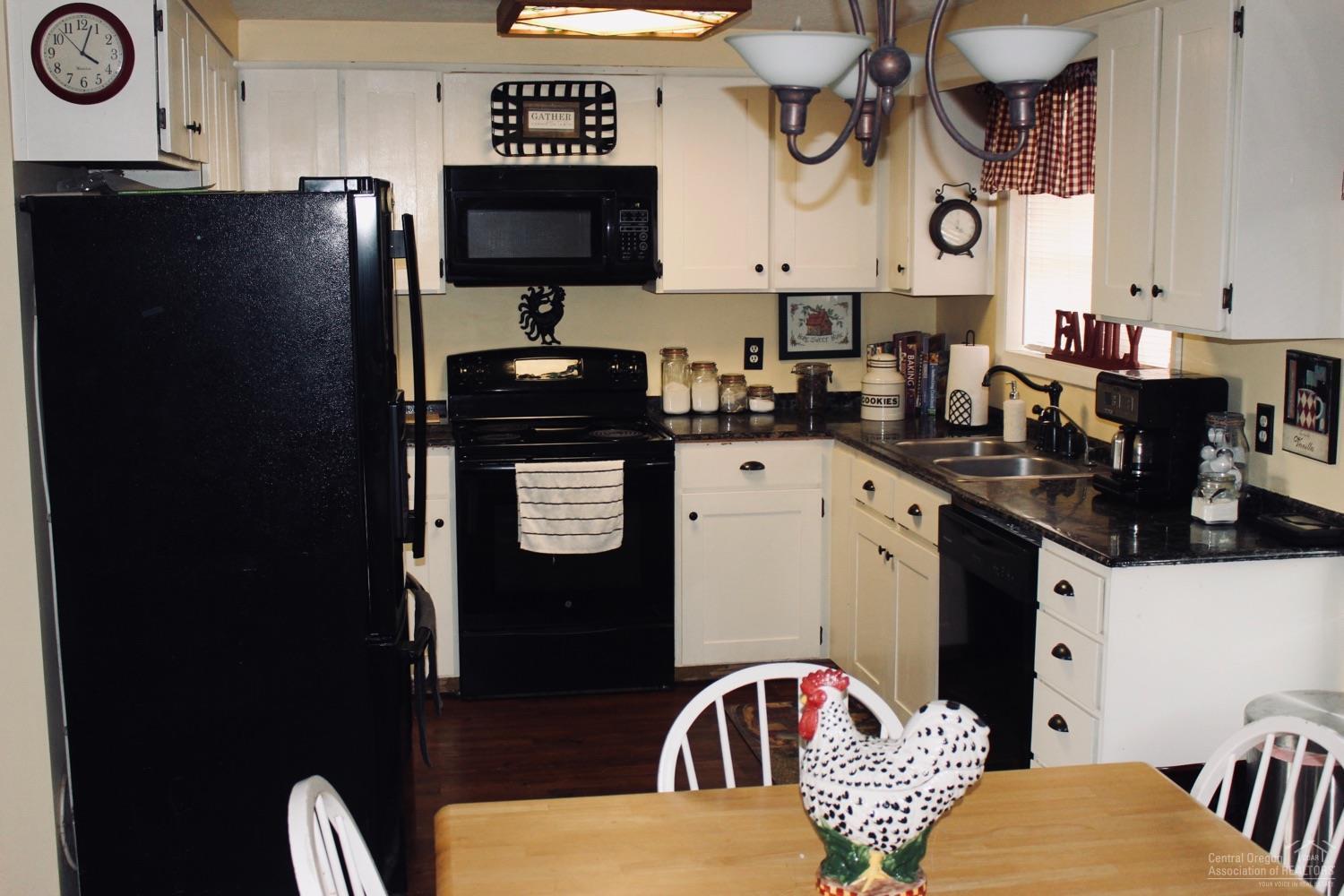 63125 Johnson Ranch Road Bend, OR 97701 - Photo 14 of 25 Additional Photo