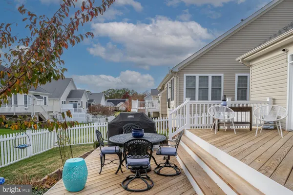 $484,900 | 5512 West Rich Mountain Way, Fredericksburg, VA 22407