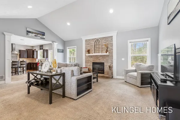 $689,000 | 16831 Watersedge Drive, Grand Haven, MI 49417