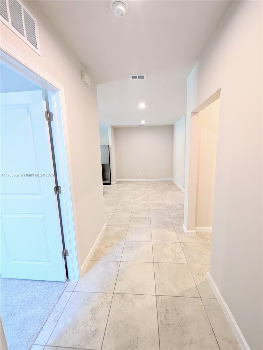 285 Raspberry Road Fort Pierce, FL 34981 - Photo 8 of 27 20250524193045789887000000-o
