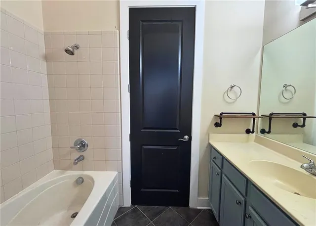 $185,000 | 1195 Milton Terrace Southeast, Unit 2301, Atlanta, GA 30315