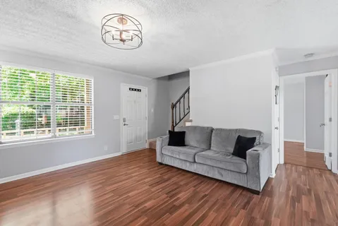$254,999 | 3201 East Lake Drive, Nashville, TN 37214